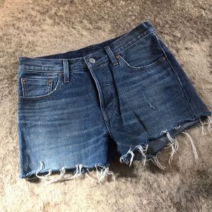Levi’s Cut-Offs Shorts